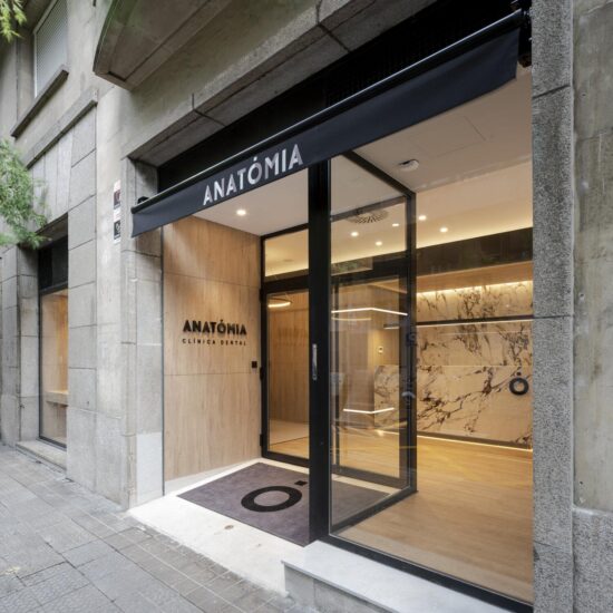 import blog slider spazi moderni e materiali ricercati una clinica dentale nella capitale dei paesi baschi 3