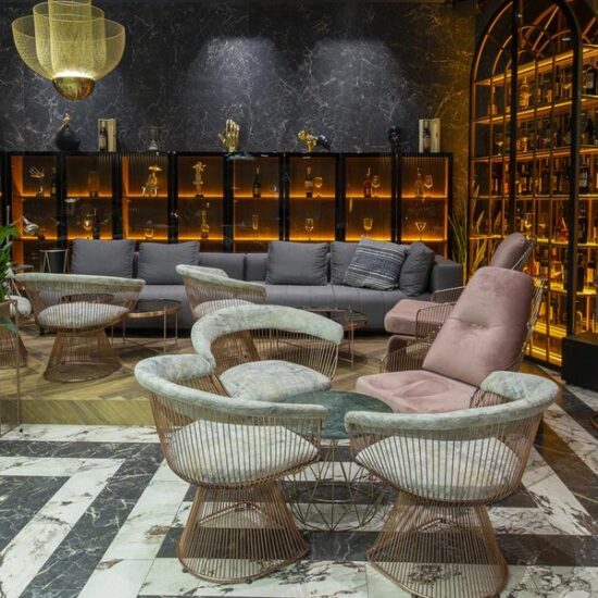 Il Gusto: l'esperienza della tradizione italiana attraverso il gres