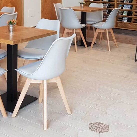 Clays e Treverkway in una panetteria a Utrera