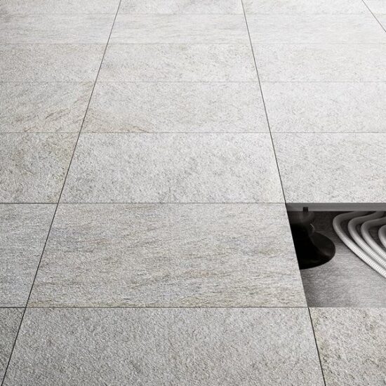 Posa sopraelevata con gres a forte spessore