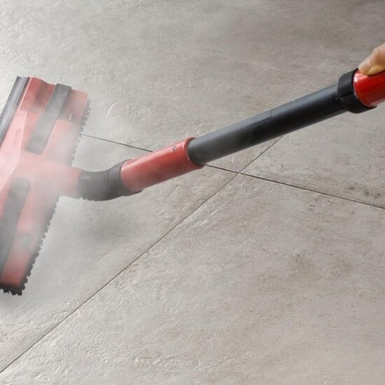 Pulire il gres porcellanato con il vapore