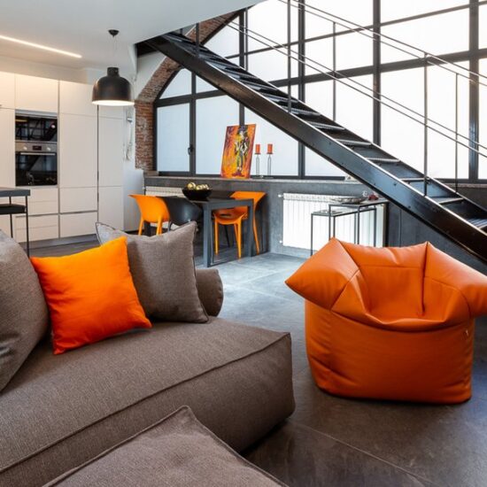 Stile industriale per un moderno loft nel milanese