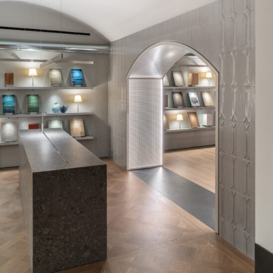 showroom roma 10.jpg