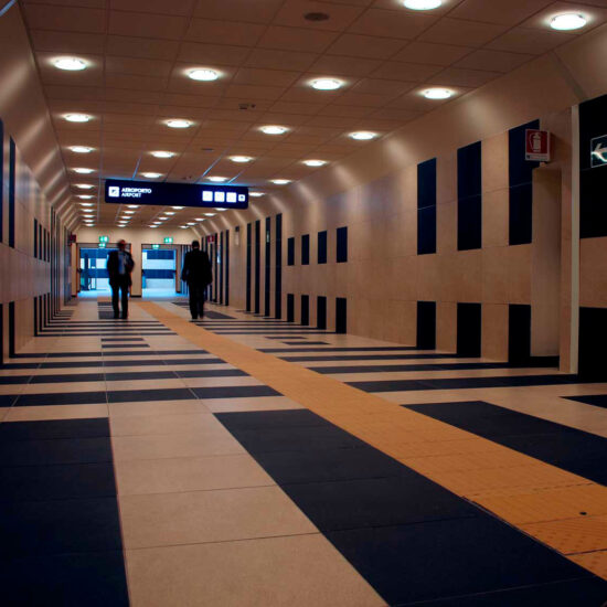 marazzi collegamento metropolitano stazione centrale aeroporto di bari palese 002.jpg