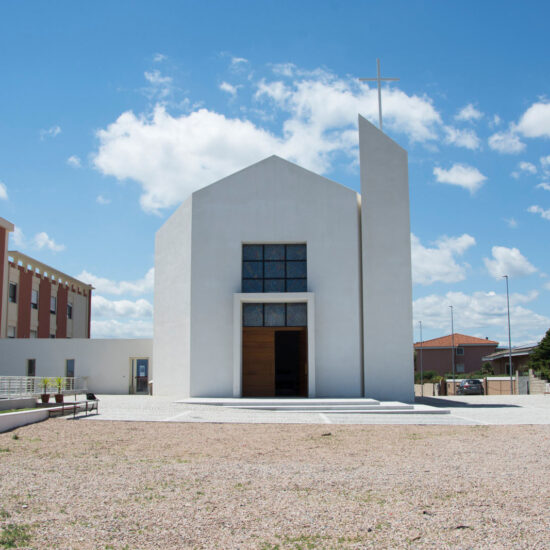 marazzi complesso parrocchiale san ponziano olbia 001.jpg